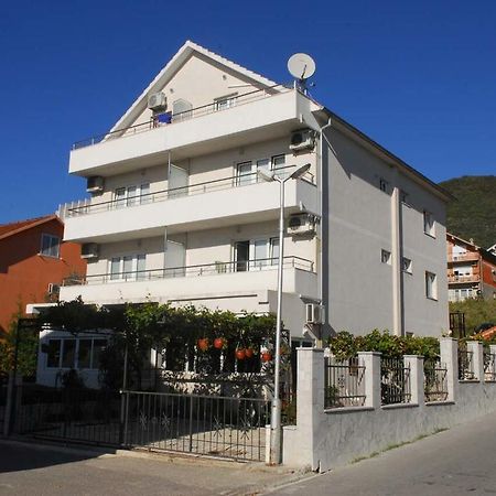 טיווט Apartments Jovan מראה חיצוני תמונה