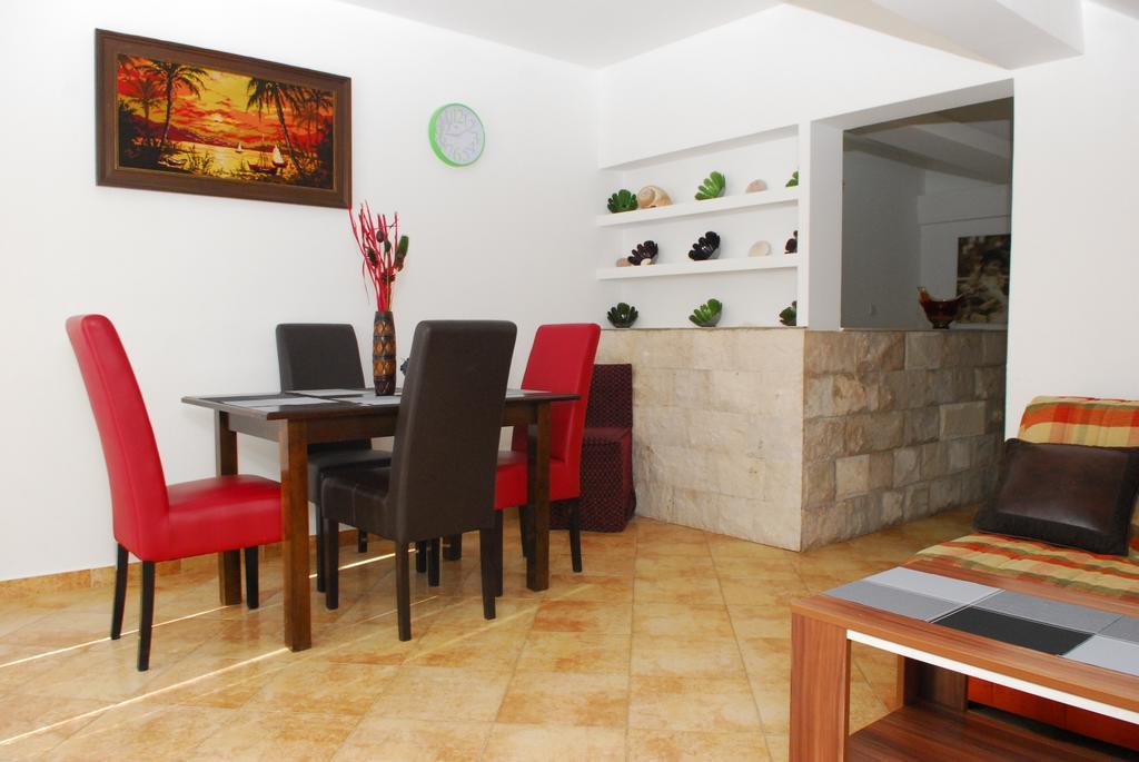 טיווט Apartments Jovan מראה חיצוני תמונה
