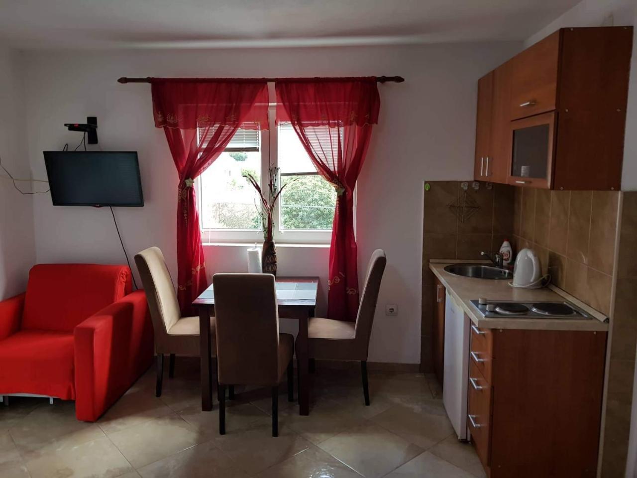 טיווט Apartments Jovan מראה חיצוני תמונה