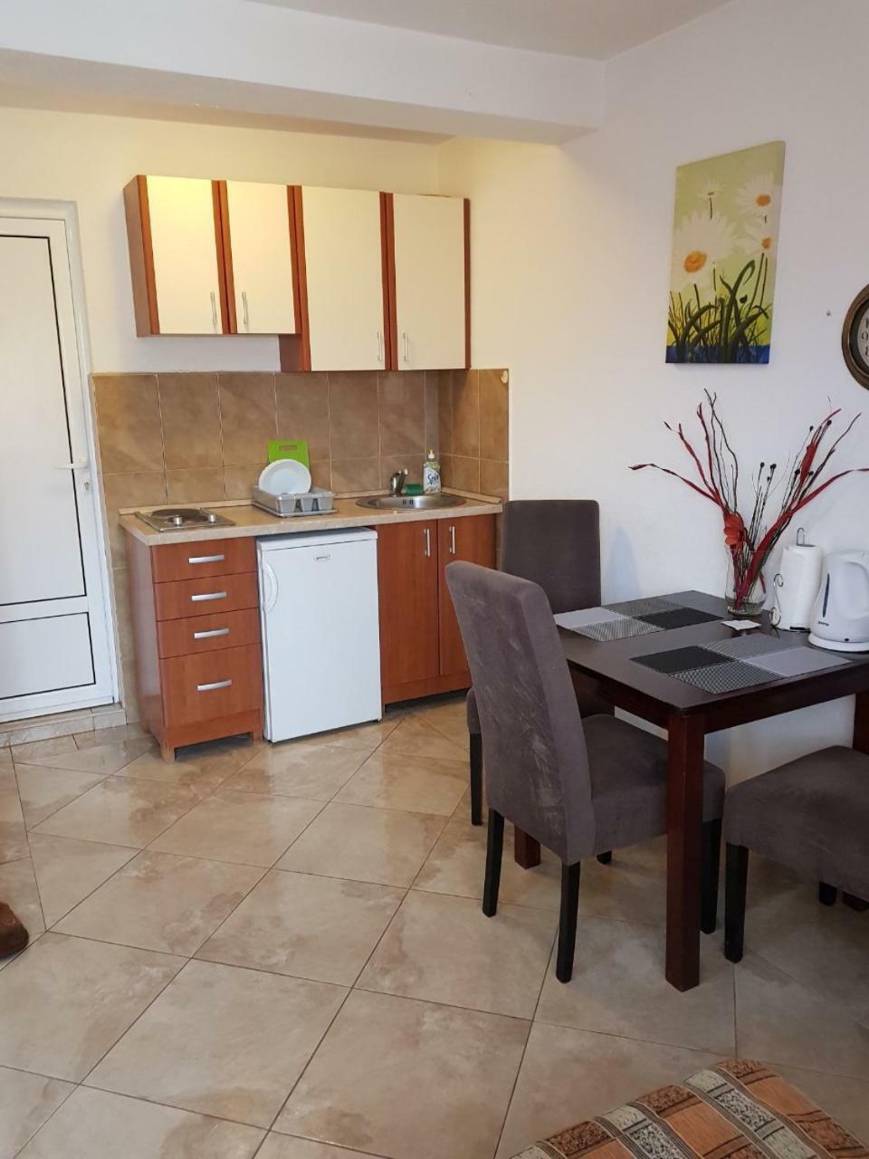 טיווט Apartments Jovan מראה חיצוני תמונה
